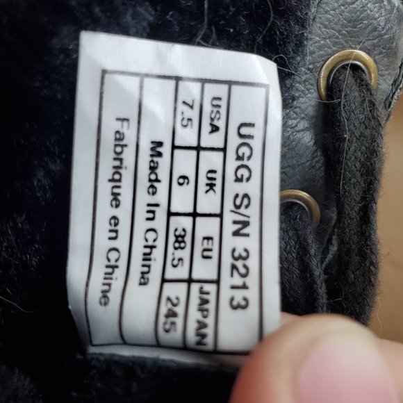 UGG black fur lined suede leather boots with heel, sz 7.5 - Picture 3 of 7